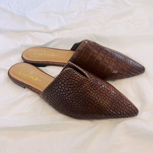 Lulus Brown Crocodile Embossed Pointed-Toe Slides